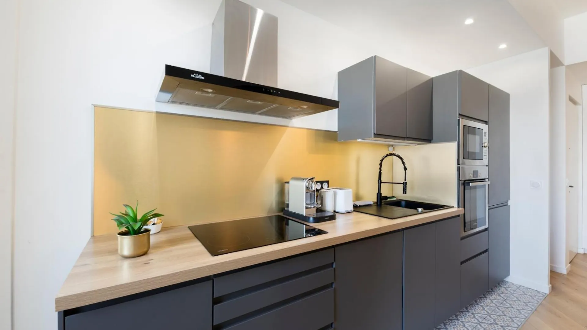 Desiree - Joliette - Saint Charles - Vieux Port Apartment Marseille