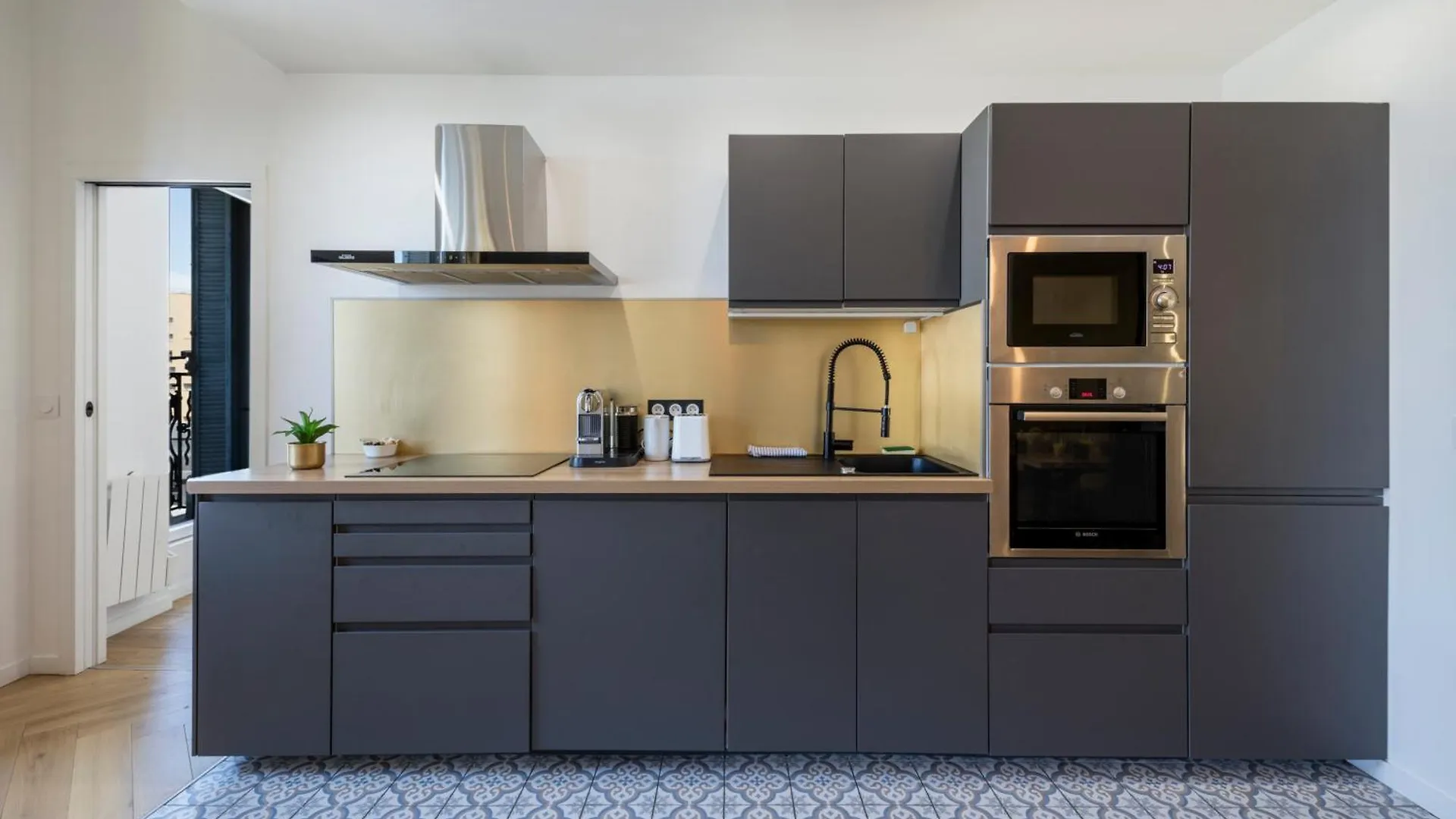 Desiree - Joliette - Saint Charles - Vieux Port Apartment Marseille France